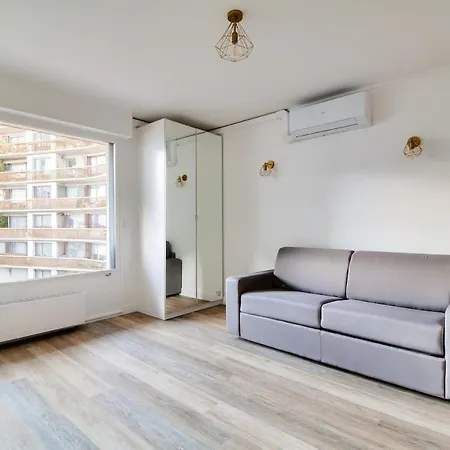 شقة Charmant Appartement Paris باريس